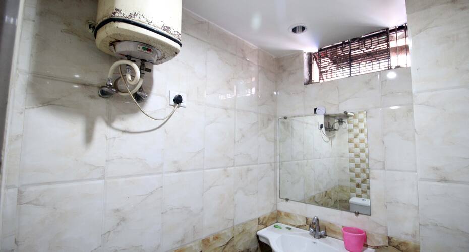 Hotel Royal Inn, New Delhi 5